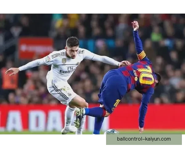 巴尔韦德精准长传技术持续助力球队攻防转换，表现亮眼