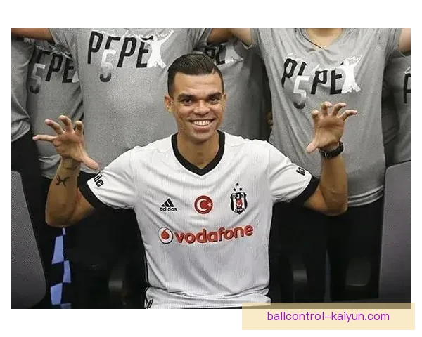 佩佩防守数据持续稳定，展现出出色的防守能力与战术理解