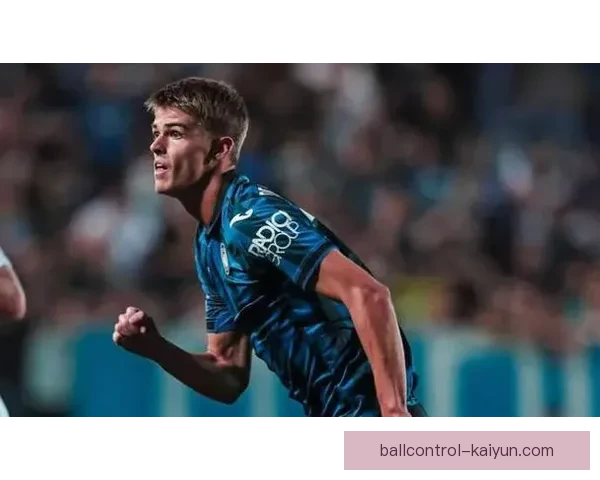 亚特兰大主帅风格分析：战术灵活性与攻击性并重，表现稳健。