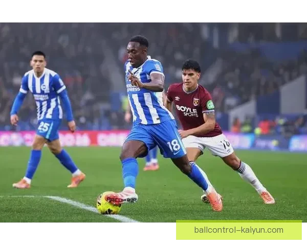 英超新秀评价持续提升，球员表现逐渐引发关注与期待