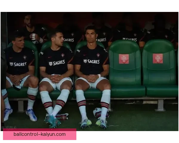 足球替补席的作用与重要性愈发引人关注