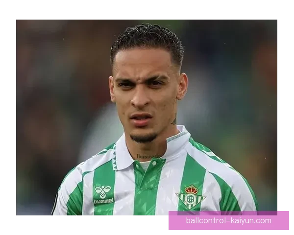 克鲁伊夫足球历史地位：战术革新者与现代足球奠基人